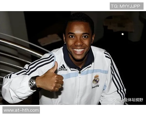 巴媒:西班牙人询问了罗比尼奥儿子小罗比尼奥,球员年底满18 巴媒:西班牙人询问了罗比尼奥儿子小罗比尼奥,球员年底满18